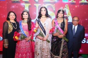 The three winners - Rijul Maini, Sneha Nambiar, Saloni Rammohan flanked by Neelam and Dharmatma Saran Chief Organizers