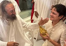 Vijay Varma Begins New Chapter With Prayer Vijay Varma Begins New Chapter With Prayer